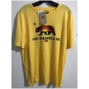 Levi Comfortable Yellow T-Shirt